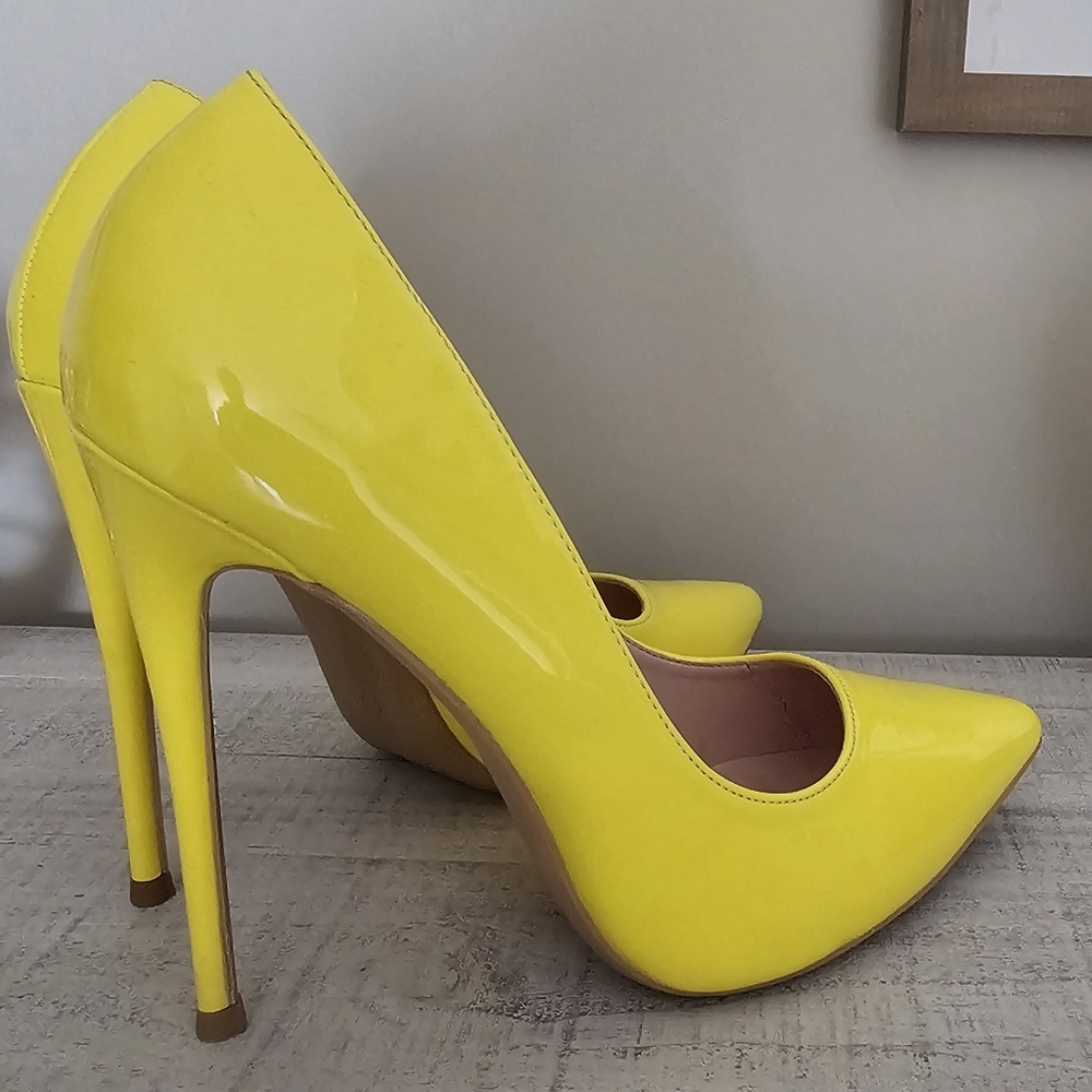 Yellow 4.7 inch Gen Shuo Pumps